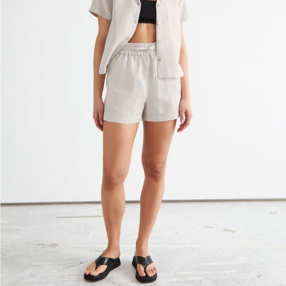 & other stories Drawstring pull on Shorts linen blend oatmeal cream size 6